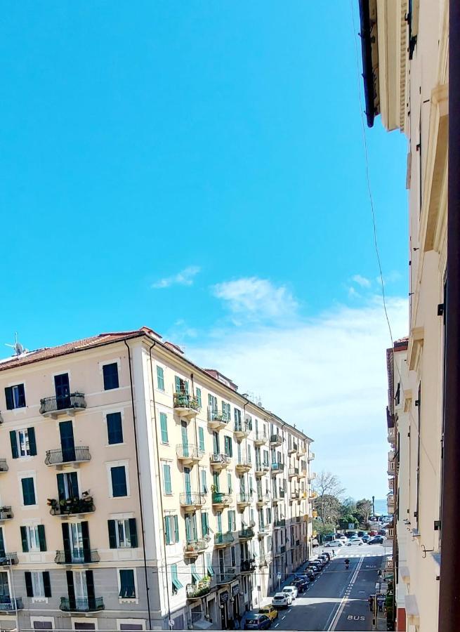 Ca' Mariuccia. Appartamento A Un Passo Dal Mare 사보나 외부 사진